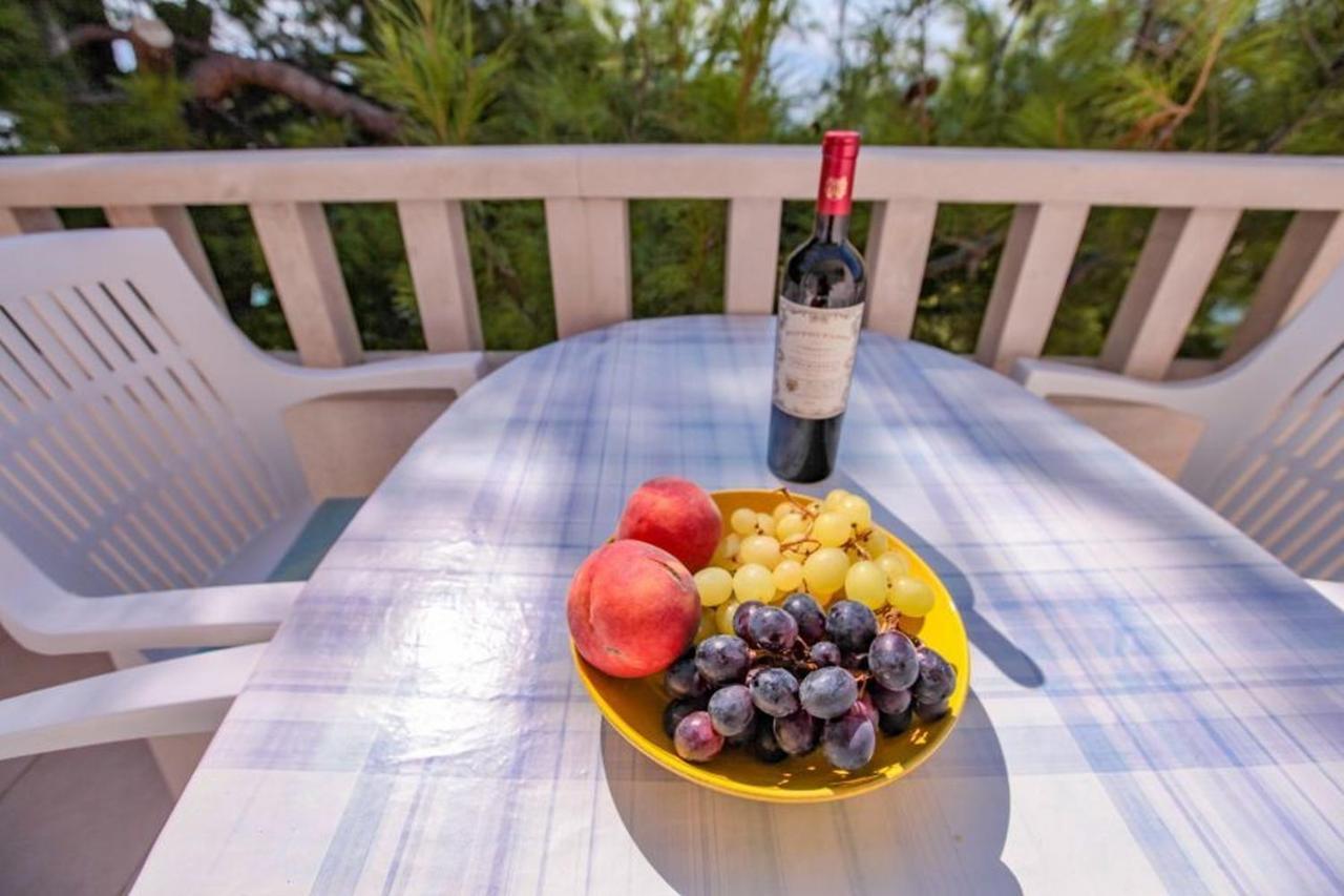 Vila Pinet Appartement Brist Buitenkant foto